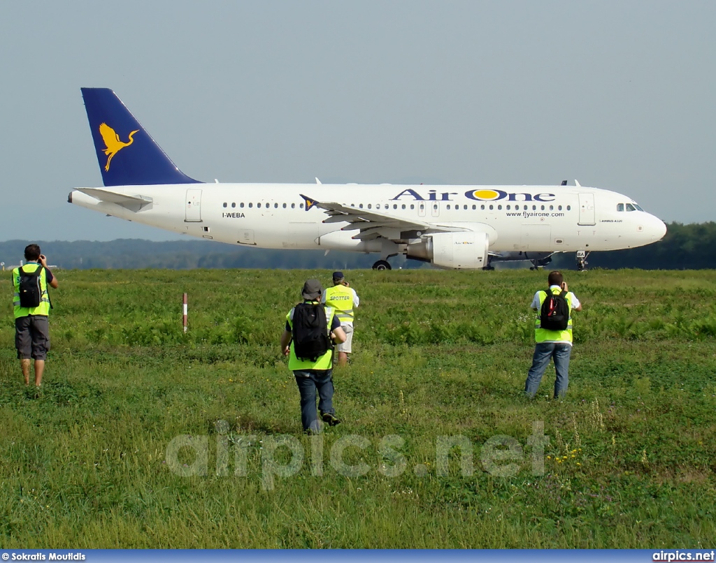 I-WEBA, Airbus A320-200, Air One