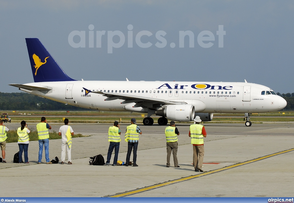 I-WEBA, Airbus A320-200, Air One