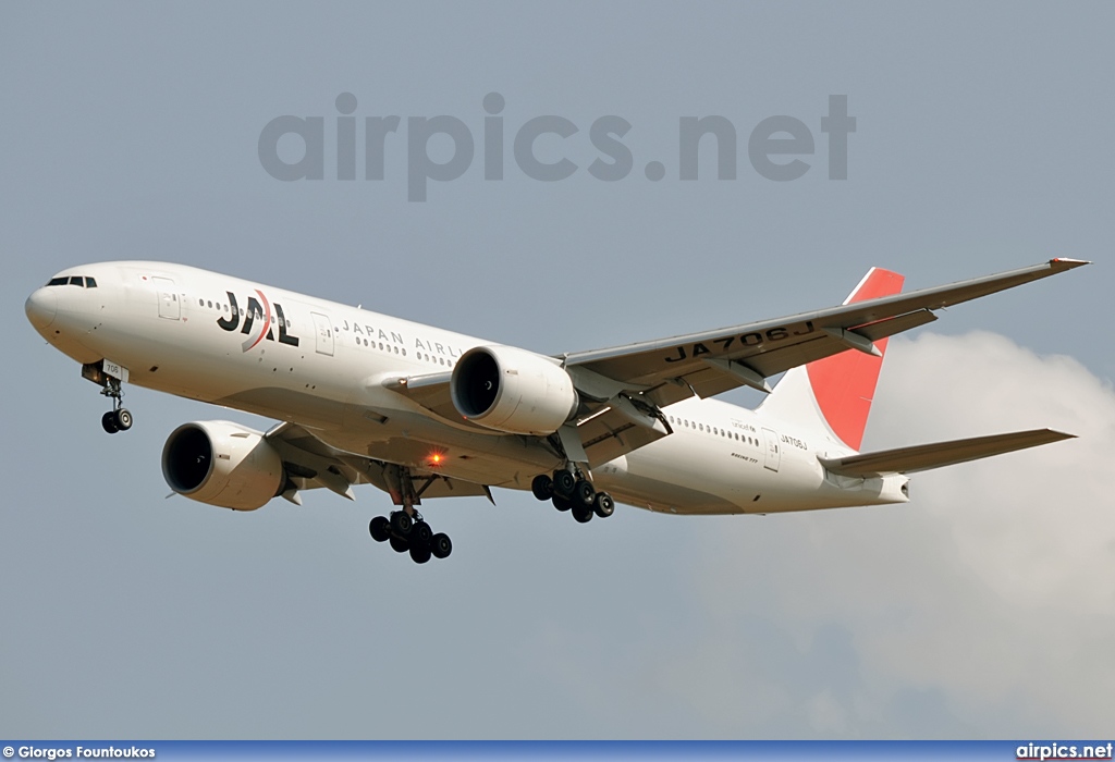 JA706J, Boeing 777-200ER, Japan Airlines