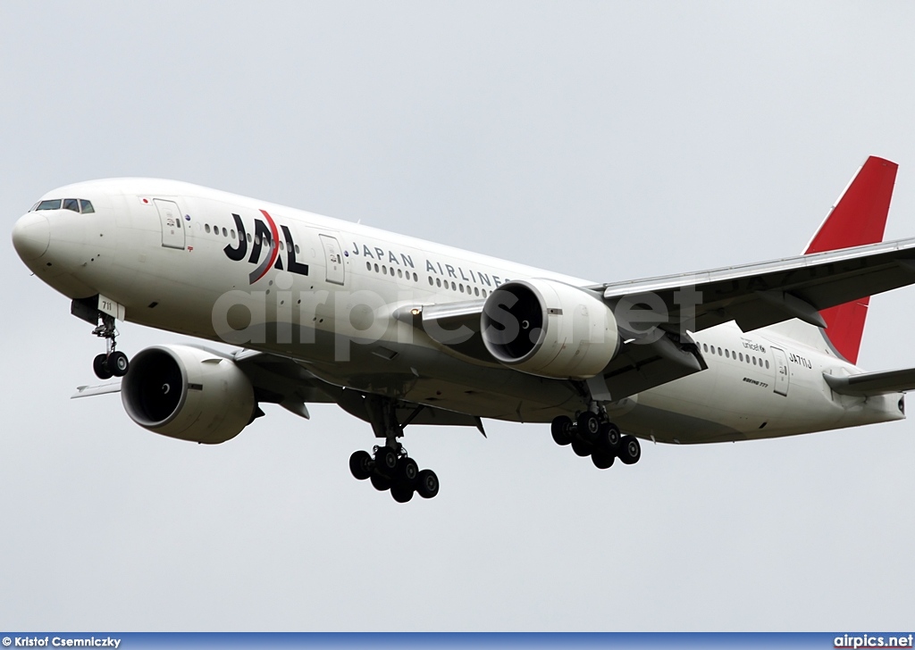 JA711J, Boeing 777-200ER, Japan Airlines