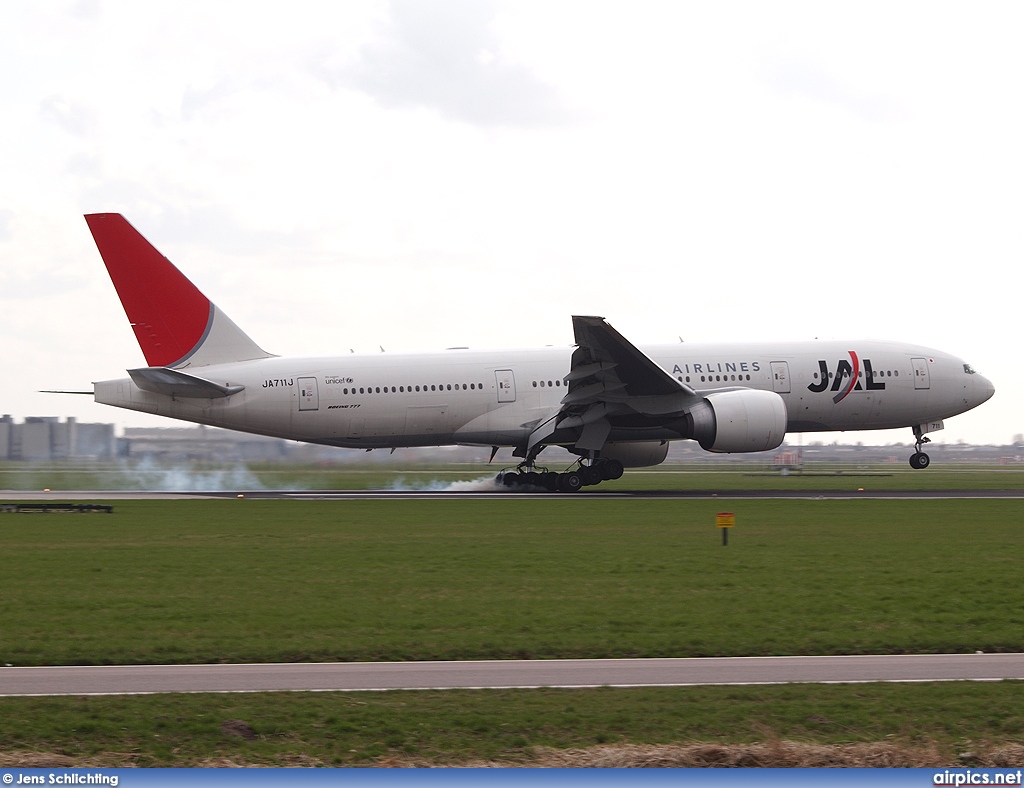 JA711J, Boeing 777-200ER, Japan Airlines