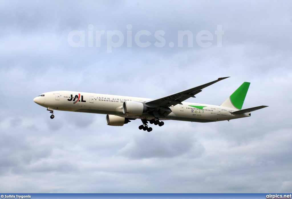 JA731J, Boeing 777-300ER, Japan Airlines