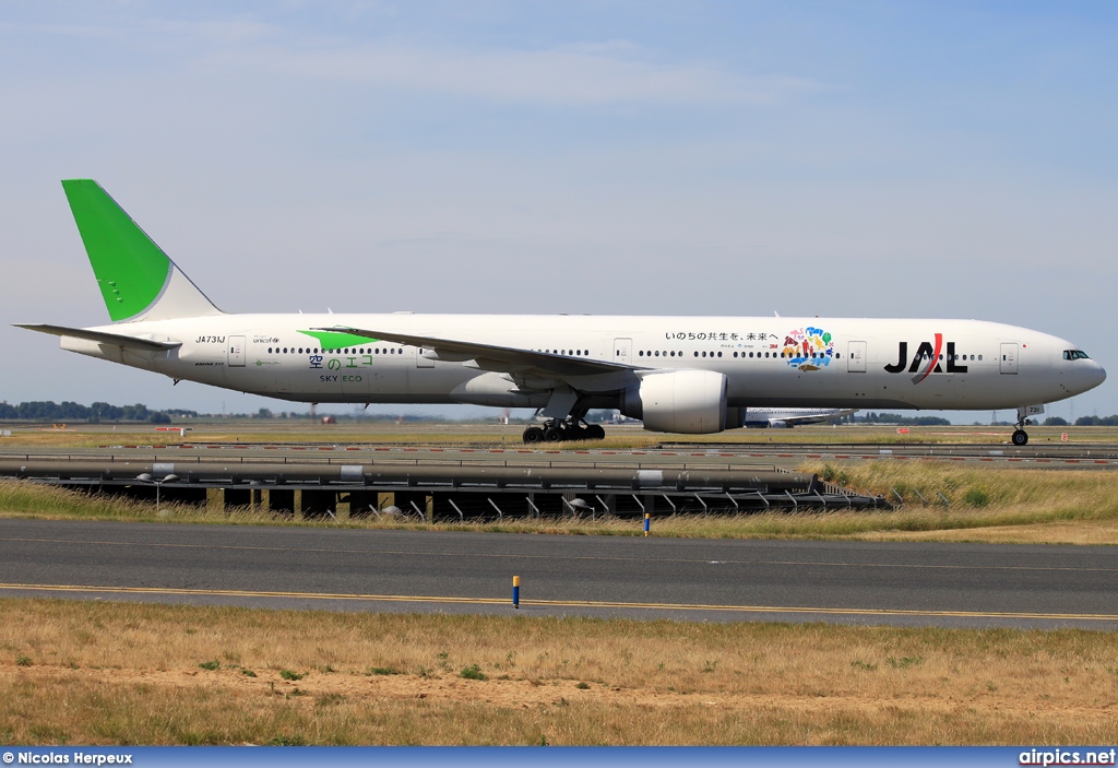 JA731J, Boeing 777-300ER, Japan Airlines