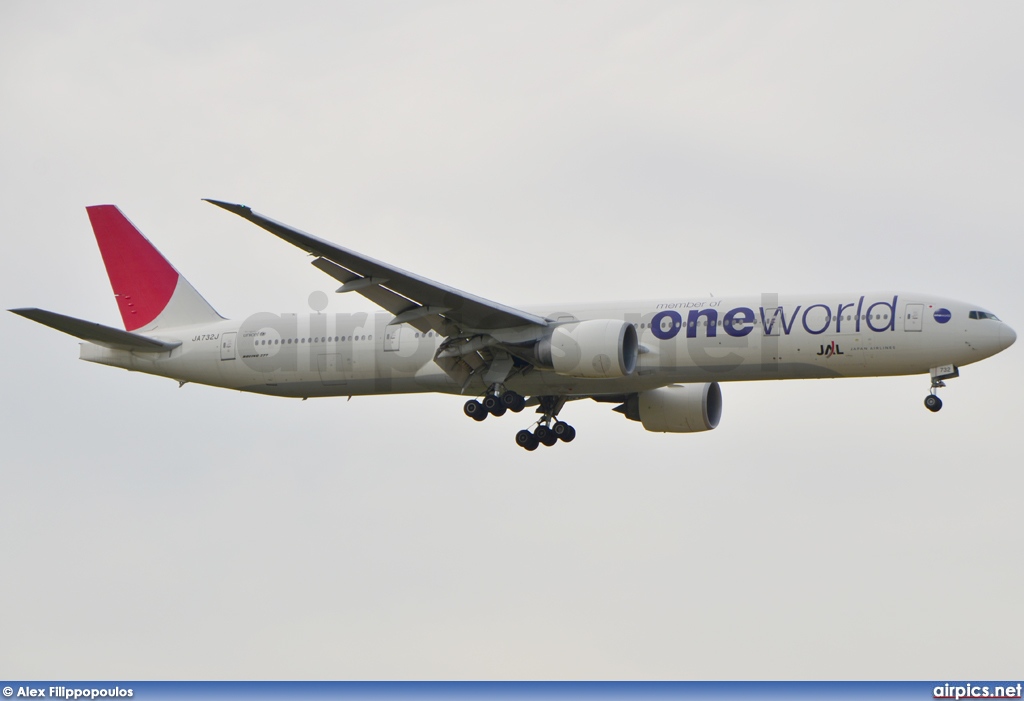 JA732J, Boeing 777-300ER, Japan Airlines