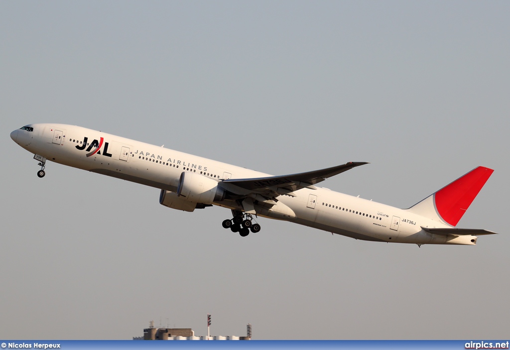 JA736J, Boeing 777-300ER, Japan Airlines