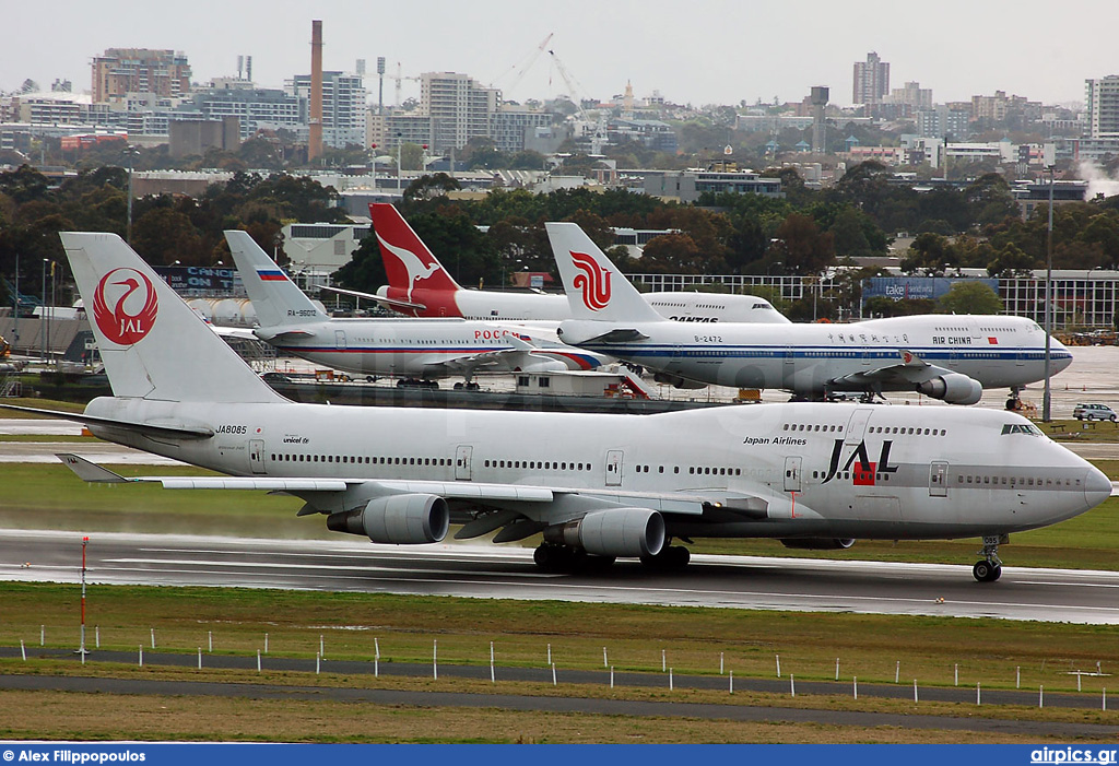 JA8085, Boeing 747-400, Japan Airlines