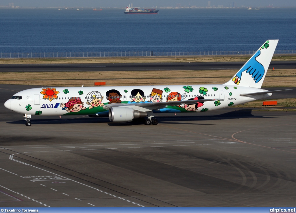 JA8674, Boeing 767-300, All Nippon Airways