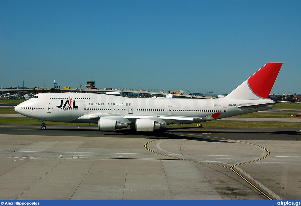 JA8912, Boeing 747-400, Japan Airlines