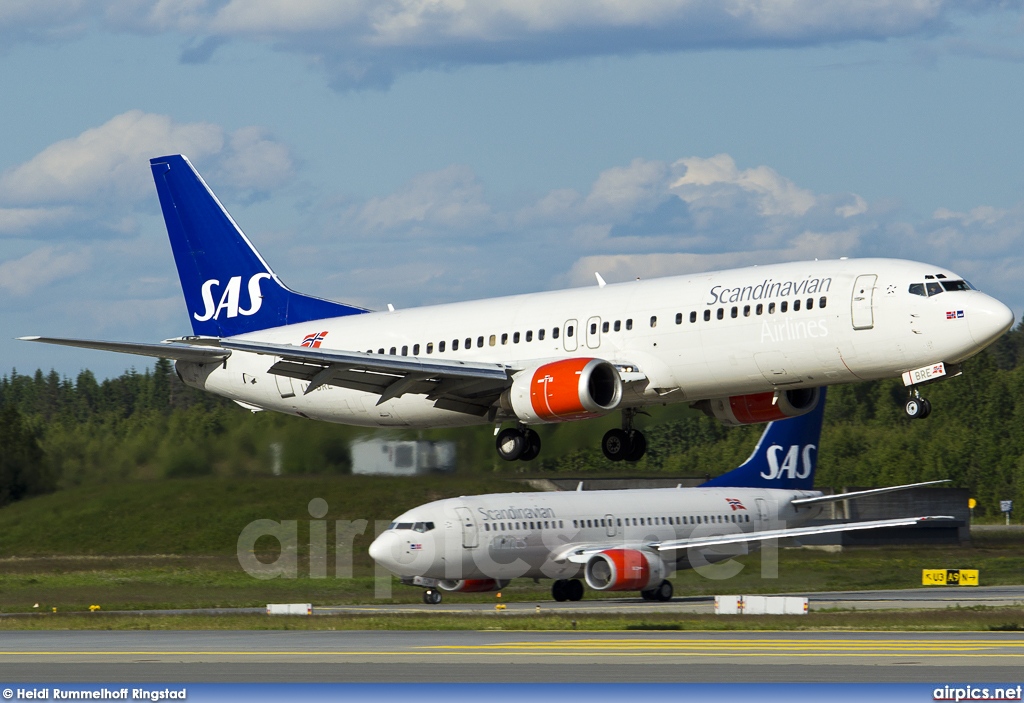 LN-BRE, Boeing 737-400, Scandinavian Airlines System (SAS)