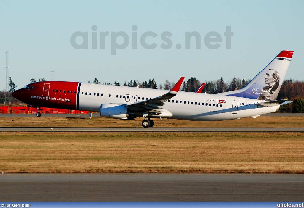 LN-DYD, Boeing 737-800, Norwegian Air Shuttle