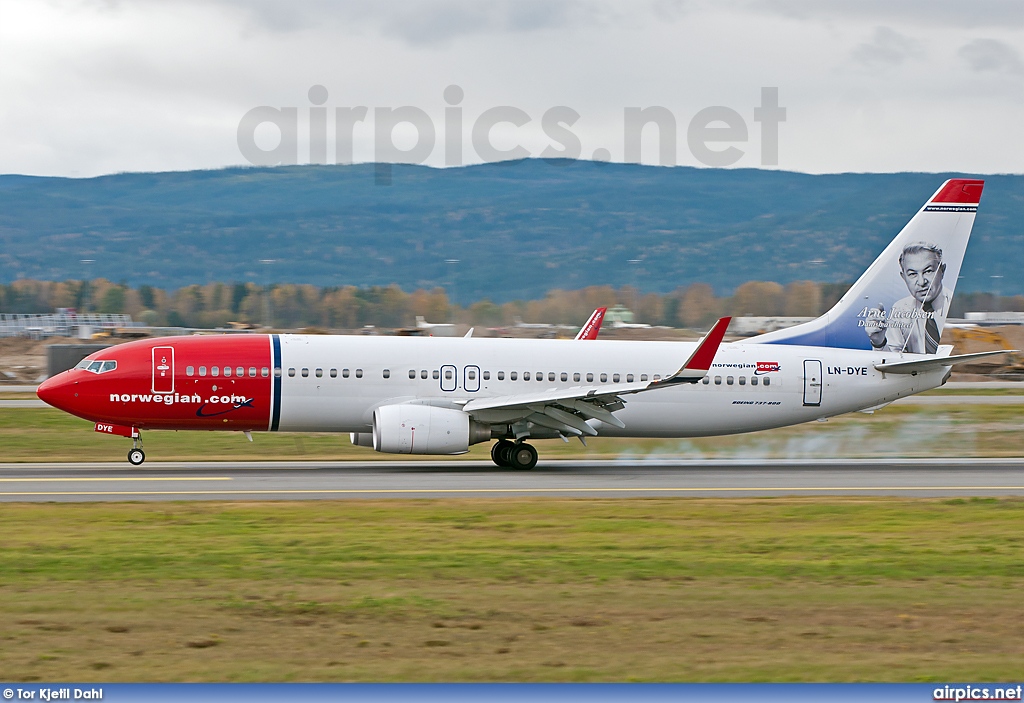 LN-DYE, Boeing 737-800, Norwegian Air Shuttle