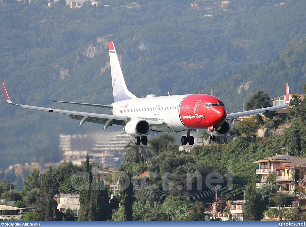 LN-DYH, Boeing 737-800, Norwegian Air Shuttle