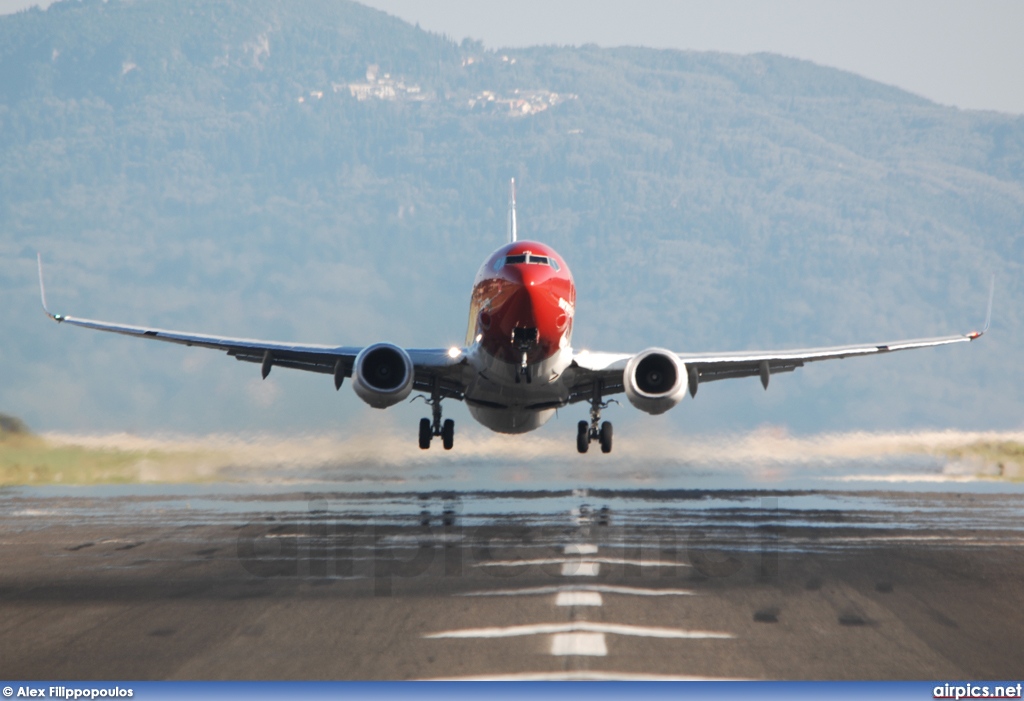 LN-DYJ, Boeing 737-800, Norwegian Air Shuttle