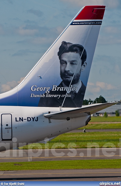 LN-DYJ, Boeing 737-800, Norwegian Air Shuttle