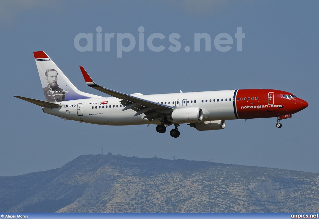 LN-DYO, Boeing 737-800, Norwegian Air Shuttle