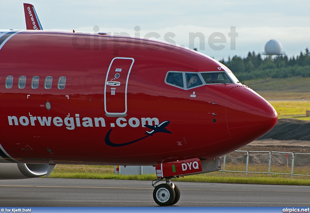 LN-DYQ, Boeing 737-800, Norwegian Air Shuttle