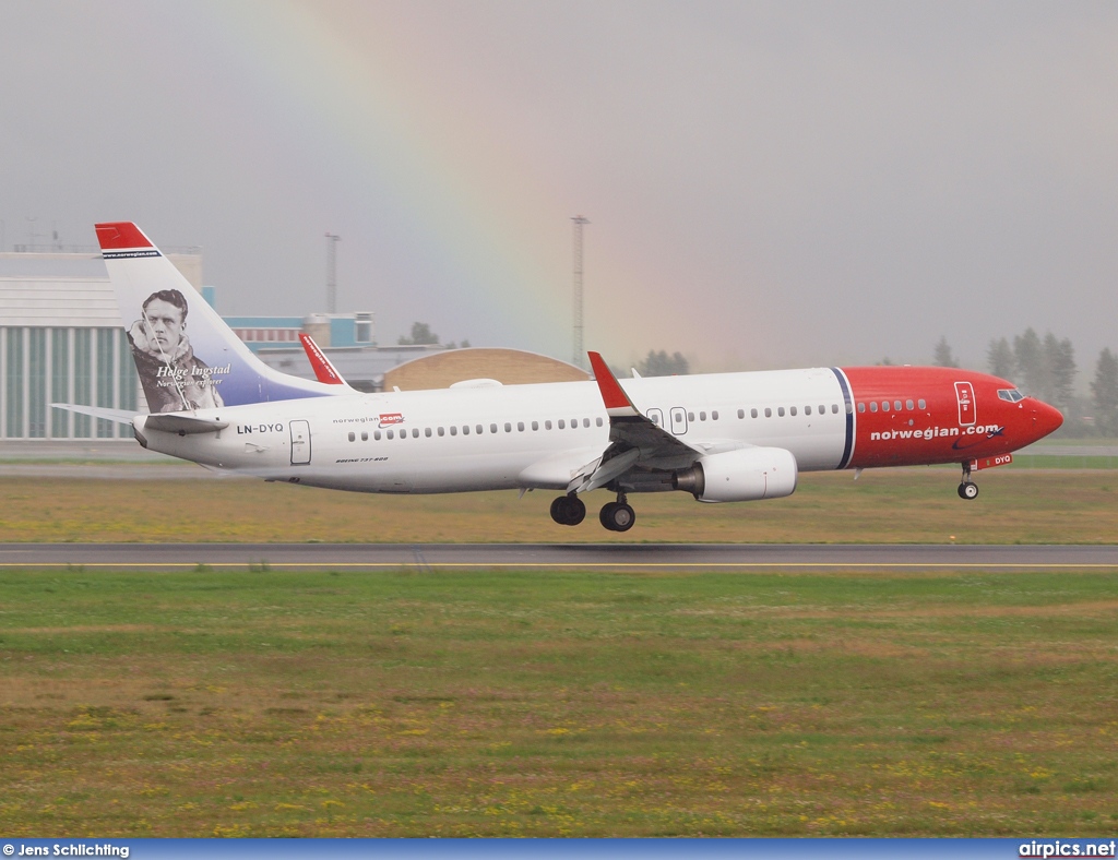 LN-DYQ, Boeing 737-800, Norwegian Air Shuttle