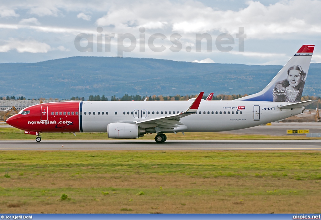 LN-DYT, Boeing 737-800, Norwegian Air Shuttle