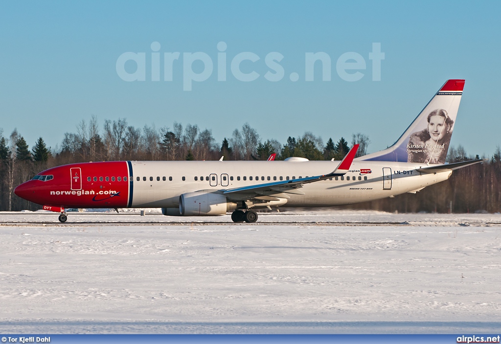 LN-DYT, Boeing 737-800, Norwegian Air Shuttle