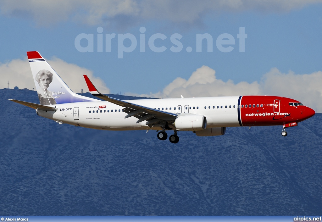 LN-DYV, Boeing 737-800, Norwegian Air Shuttle