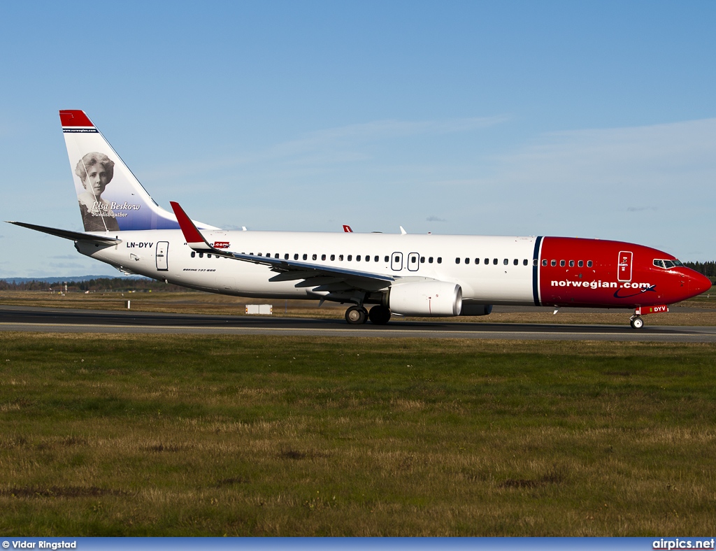 LN-DYV, Boeing 737-800, Norwegian Air Shuttle