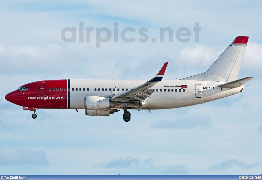 LN-KHA, Boeing 737-300, Norwegian Air Shuttle