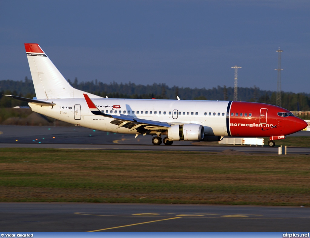 LN-KHB, Boeing 737-300, Norwegian Air Shuttle