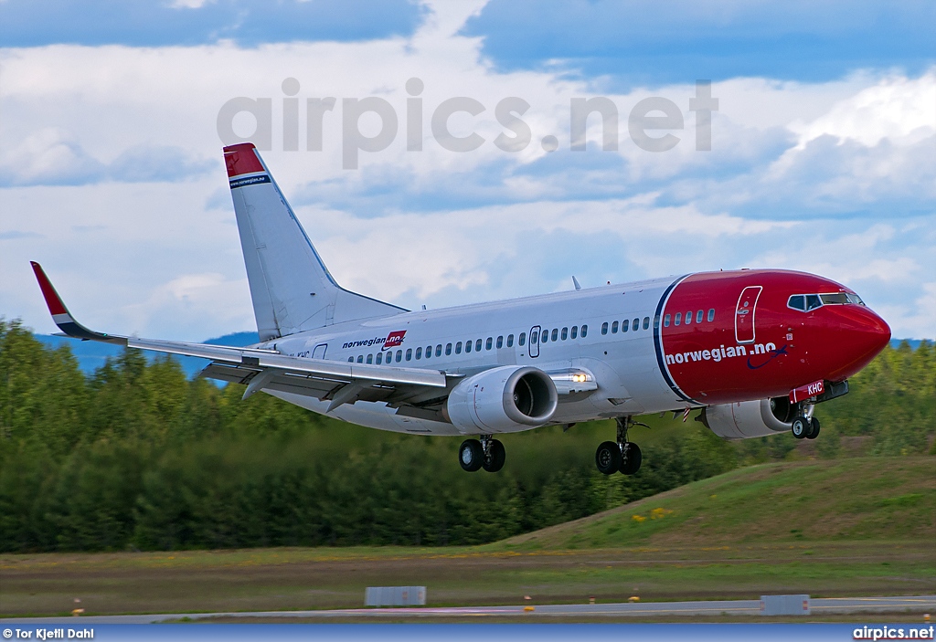 LN-KHC, Boeing 737-300, Norwegian Air Shuttle