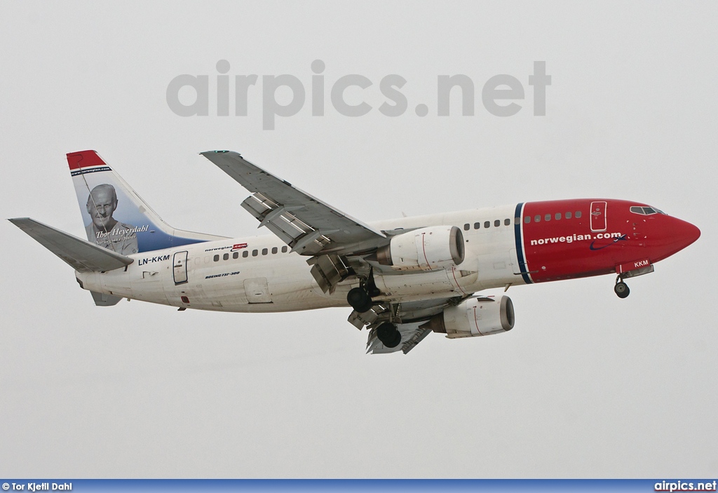 LN-KKM, Boeing 737-300, Norwegian Air Shuttle