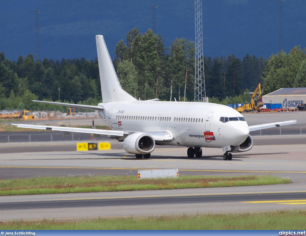 LN-KKO, Boeing 737-300, Norwegian Air Shuttle