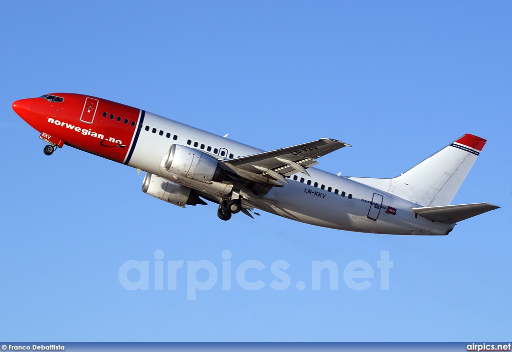 LN-KKV, Boeing 737-300, Norwegian Air Shuttle