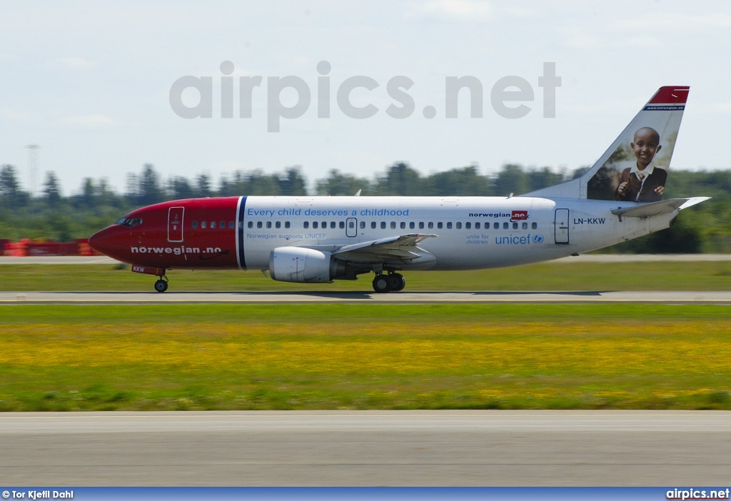 LN-KKW, Boeing 737-300, Norwegian Air Shuttle