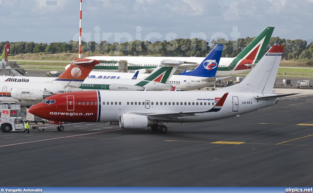 LN-KKX, Boeing 737-300, Norwegian Air Shuttle