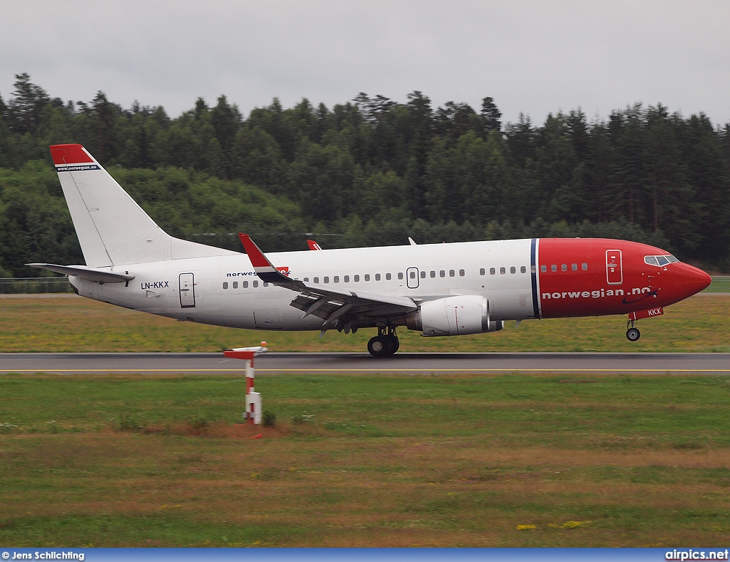 LN-KKX, Boeing 737-300, Norwegian Air Shuttle