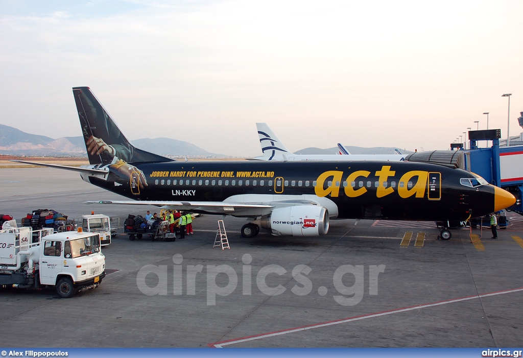 LN-KKY, Boeing 737-300, Norwegian Air Shuttle