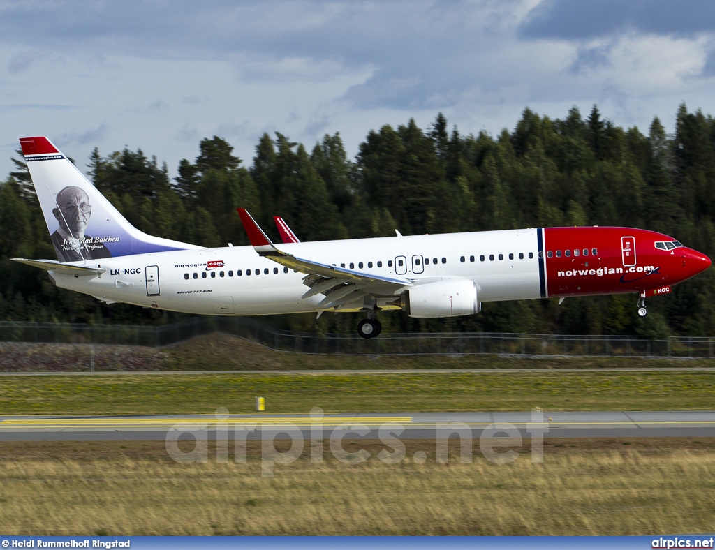 LN-NGC, Boeing 737-800, Norwegian Air Shuttle