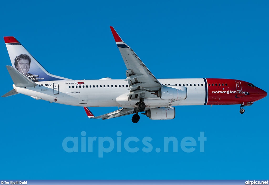 LN-NGD, Boeing 737-800, Norwegian Air Shuttle