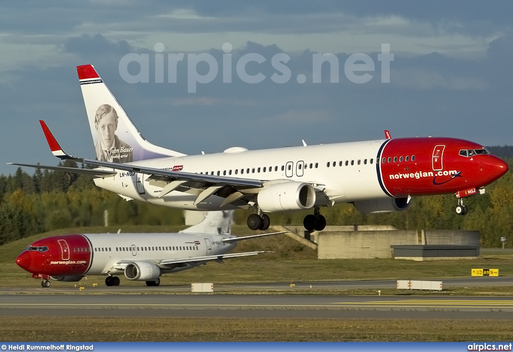 LN-NGJ, Boeing 737-800, Norwegian Air Shuttle