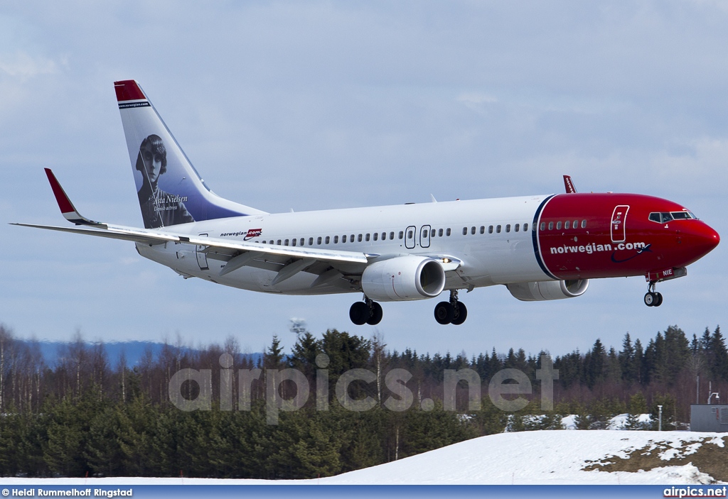 LN-NIE, Boeing 737-800, Norwegian Air Shuttle