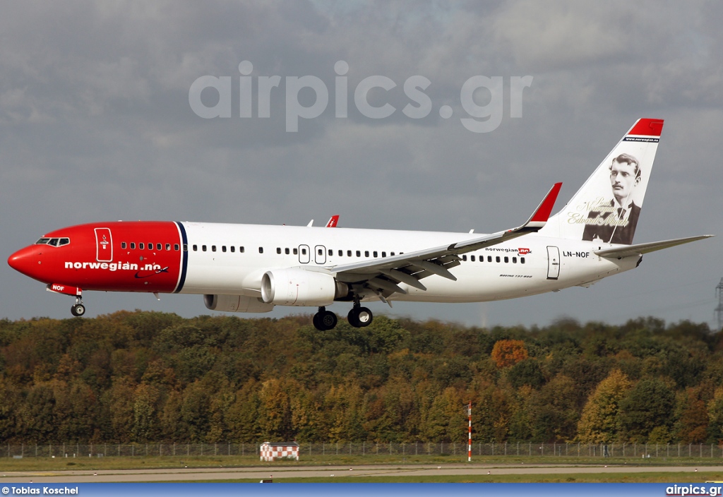 LN-NOF, Boeing 737-800, Norwegian Air Shuttle