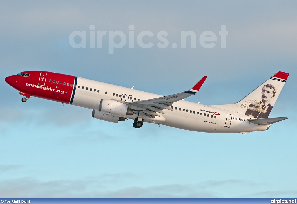 LN-NOF, Boeing 737-800, Norwegian Air Shuttle