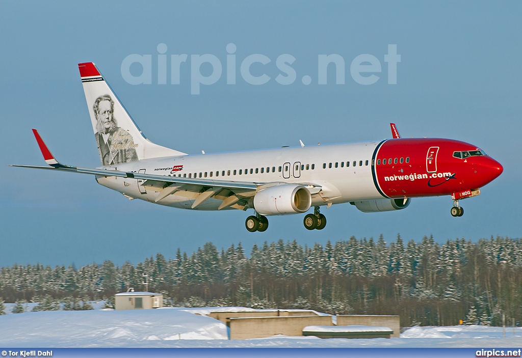 LN-NOG, Boeing 737-800, Norwegian Air Shuttle