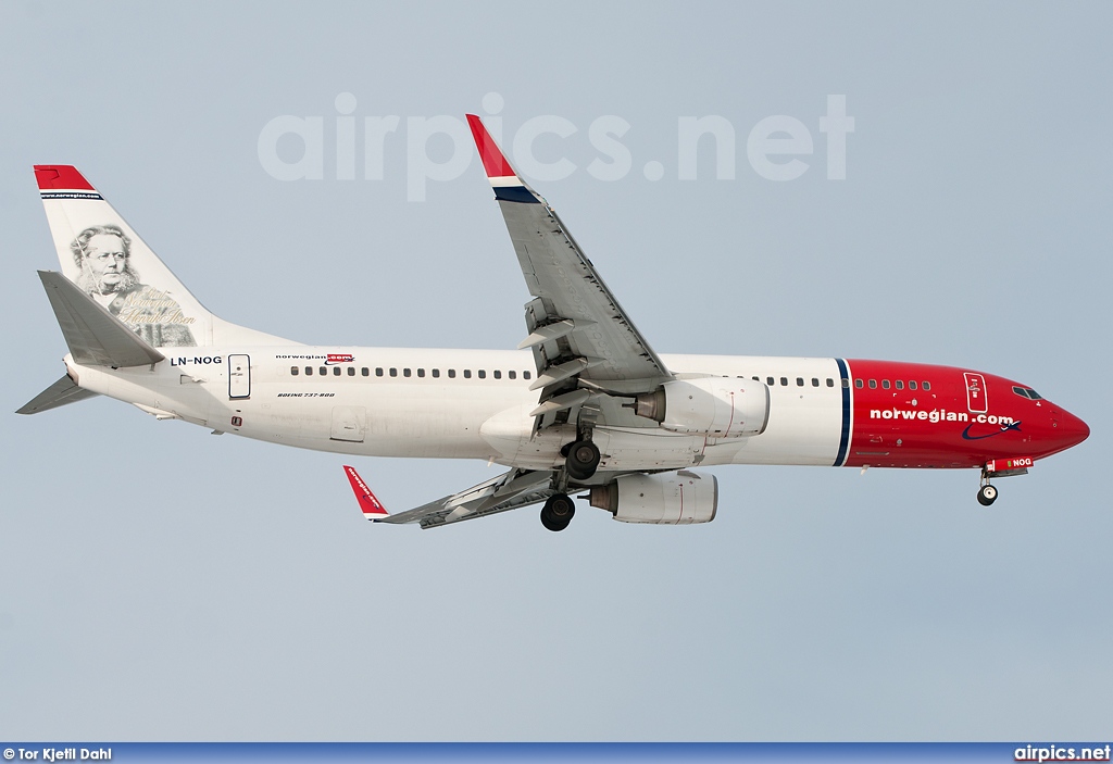 LN-NOG, Boeing 737-800, Norwegian Air Shuttle