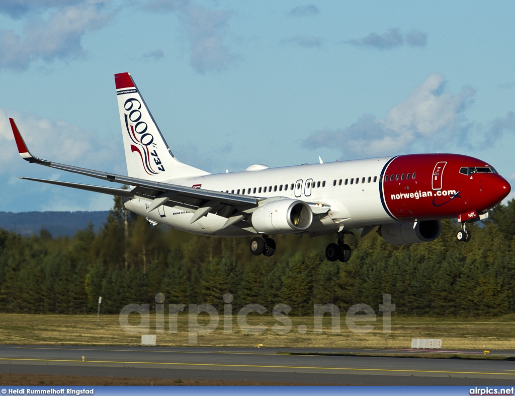 LN-NOL, Boeing 737-800, Norwegian Air Shuttle