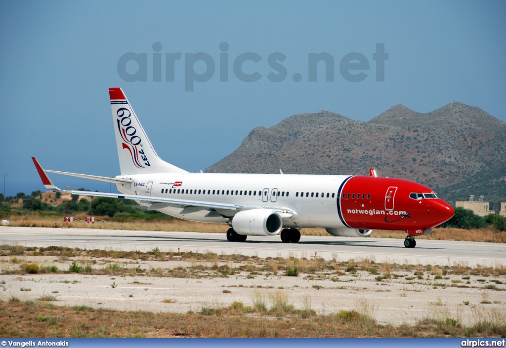 LN-NOL, Boeing 737-800, Norwegian Air Shuttle