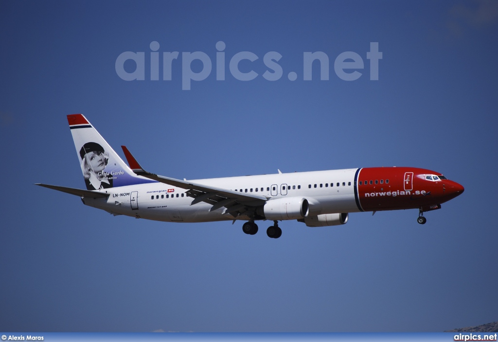 LN-NOM, Boeing 737-800, Norwegian Air Shuttle