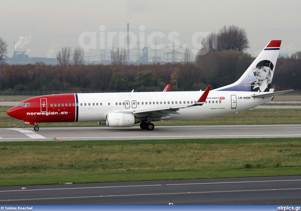 LN-NOM, Boeing 737-800, Norwegian Air Shuttle