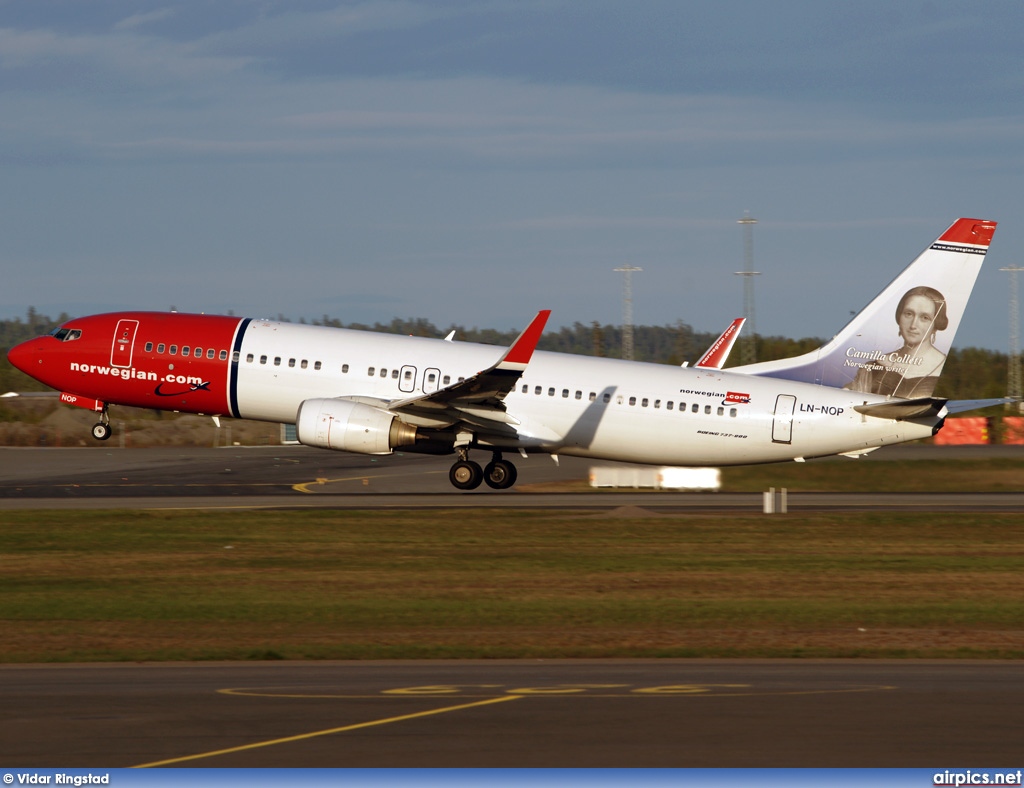 LN-NOP, Boeing 737-800, Norwegian Air Shuttle