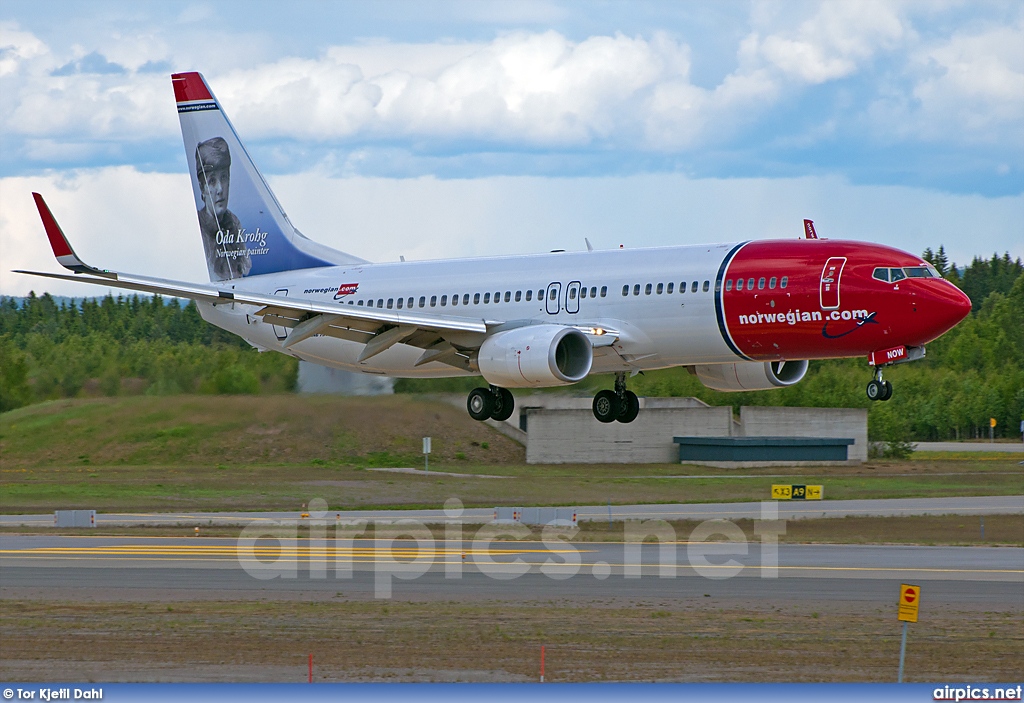 LN-NOW, Boeing 737-800, Norwegian Air Shuttle