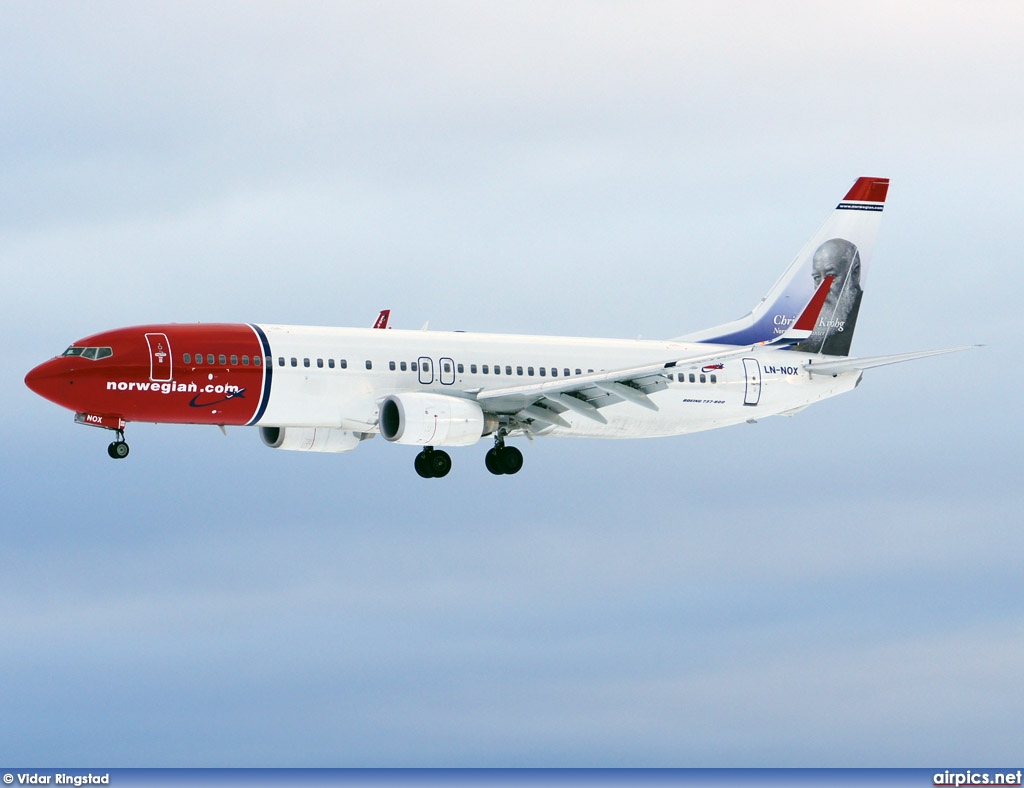 LN-NOX, Boeing 737-800, Norwegian Air Shuttle